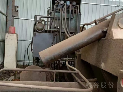 低價(jià)出售250噸壓塊機(jī)，料箱2.5/2米包塊500圖2