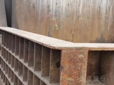 江陰華磊315噸打包機(jī)，3米乘3.5米包700帶油出售圖5