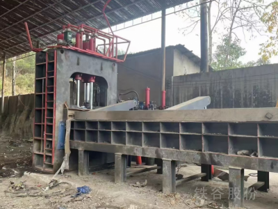 準(zhǔn)新機400噸一米四刀口龍門剪，安裝少用，帶油出售圖4