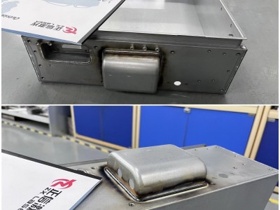 正信激光機械手雙工位連續(xù)激光激光焊接機圖3