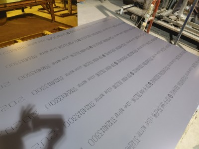 玻璃噴印噴碼機圖1