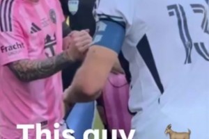 穆勒曬出自己和梅西握手照片：這個男人…就是GOAT！