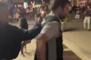 當(dāng)你敢穿一件馬刺球衣走在紐約街頭，那你就慘了……