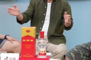 黃健翔談82年世界杯：深愛藝術(shù)巴西隊，嫌棄意大利防守反擊！